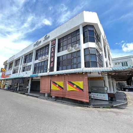 Mega Inn Sri Aman Simanggang Extérieur photo