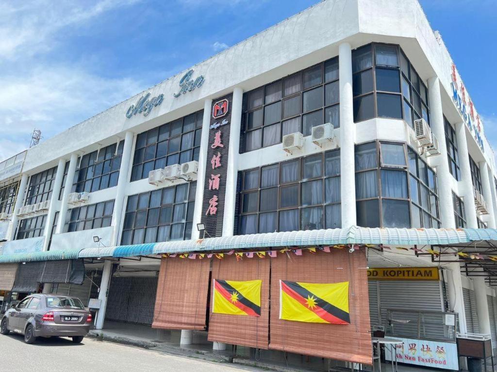 Mega Inn Sri Aman Simanggang Extérieur photo
