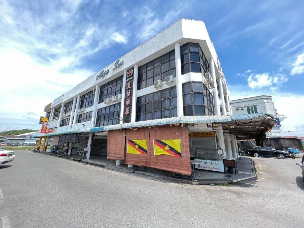 Mega Inn Sri Aman Simanggang Extérieur photo